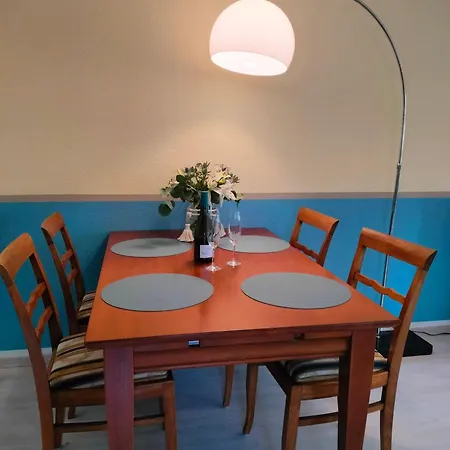 Apartamento Stilvolles City-apartment Dresden-pieschen Inkl Parkplatz, Balkon, W-lan *